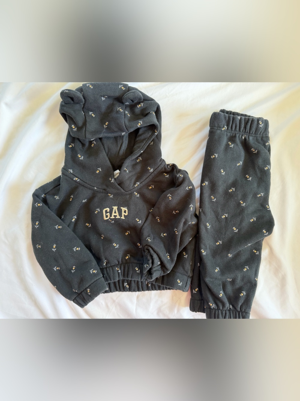 Baby GAP Black Floral Hoodie & Jogger Set with cropped top size 6-12m